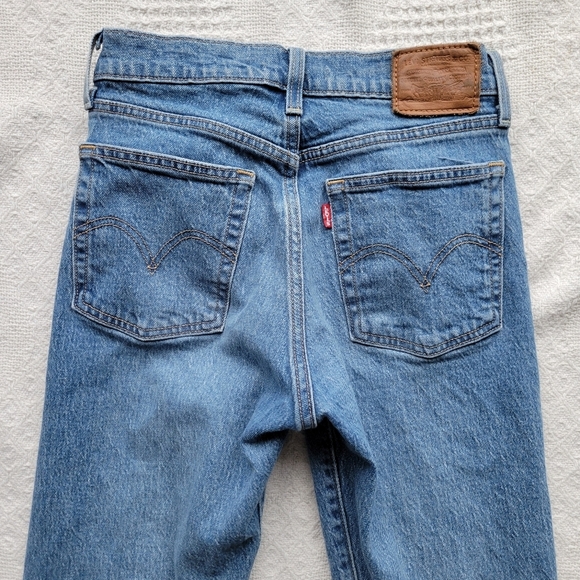Levi's Wedgie High Waisted Button Fly Casual Denim Jean - Light-Medium Wash - Picture 4 of 11